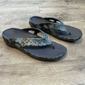 Crocs Kryptek Neptune Deck Flip Flops‎ Size 13